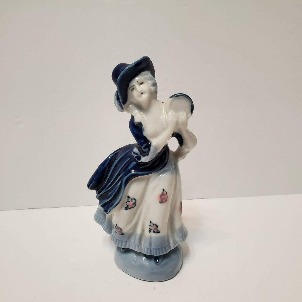 Dancing Lady with Tambourine, Figurine made in Occupied Japan 1950s Blue & White - Picture 1 of 7